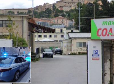 Macerata, tentato furto al supermercato “Coal”: ladri in fuga abbandonano furgone rubato con cassaforte
