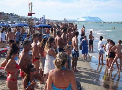Turismo, Civitanova e Macerata superano il banco di prova dei ponti primaverili: "Dati in crescita" Turismo, Civitanova e Macerata superano il banco di prova dei ponti primaverili: "Dati in crescita"