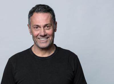 Tolentino, al Politeama arriva la comicità di Marco Falaguasta con lo spettacolo "Non ci facciamo riconoscere"