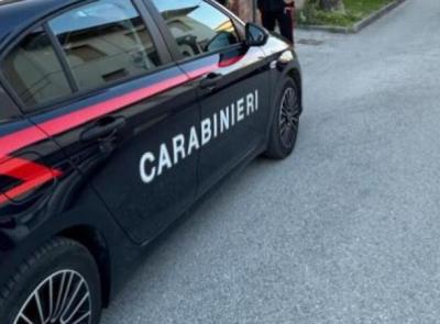 Minaccia e rapina una donna in centro: identificato e denunciato un 39enne Minaccia e rapina una donna in centro: identificato e denunciato un 39enne