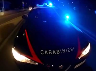 Recanati, tenta di rubare il cellulare a un docente in piazza: denunciato un 29enne