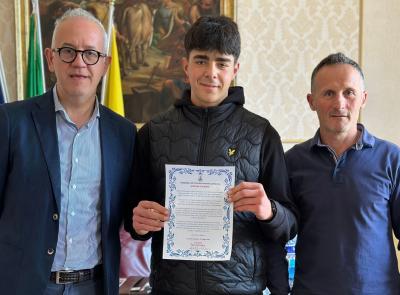 Civitanova, dal ring alla ribalta: premiato Nicolò Corallini, campione regionale Under 19 di boxe Civitanova, dal ring alla ribalta: premiato Nicolò Corallini, campione regionale Under 19 di boxe