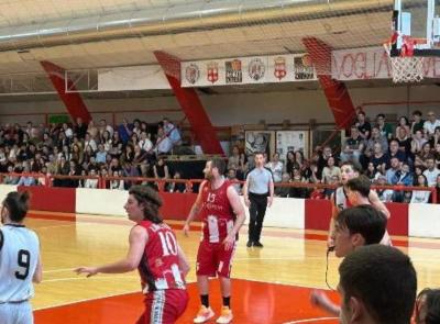 Lo sport maceratese vola: due promozioni già in tasca, il basket sogna la terza. Al via la finale playoff Lo sport maceratese vola: due promozioni già in tasca, il basket sogna la terza. Al via la finale playoff