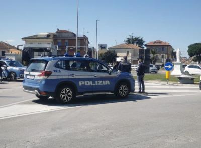 Controlli interforze a Civitanova: segnalato un uomo per possesso di hashish