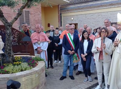 Cinque anni dopo la scomparsa, un monumento e una giornata di ricordi per don Giuseppe Branchesi