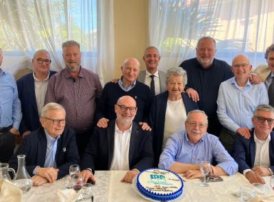 Quarant’anni dal diploma, la 5ª A torna all’Itis “Mattei” di Recanati: “Un’emozione indimenticabile” Quarant’anni dal diploma, la 5ª A torna all’Itis “Mattei” di Recanati: “Un’emozione indimenticabile”