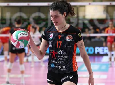 Clara Decortes resta in arancionero: la regina dei punti guiderà la CBF Balducci HR anche in Serie A1