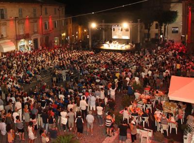 Civitanova, “Like a Rolling Stone”: Popsophia omaggia Bob Dylan tra filosofia e nostalgia