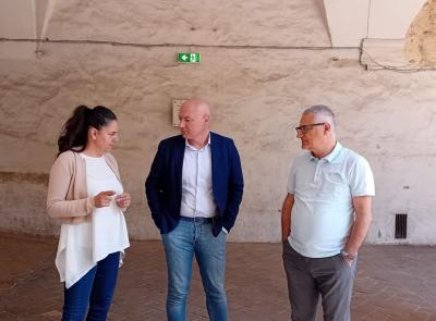 Recanati - Scoppio al fornello della cucina della scuola, alunni evacuati. Il sindaco: “Tutto gestito con prontezza”