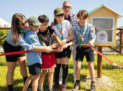 Monte San Giusto inaugura “La piccola biblioteca”: una casetta per lo scambio di libri realizzata dagli scout
