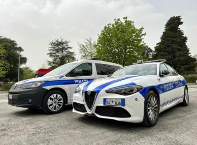 Civitanova, auto non in regola e patente acquistata online: multe e denunce durante i controlli stradali