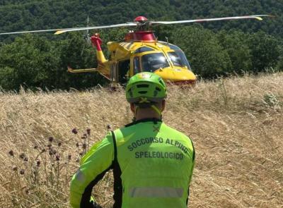 Ciclista cade nei boschi di Serrapetrona: soccorso in eliambulanza Ciclista cade nei boschi di Serrapetrona: soccorso in eliambulanza