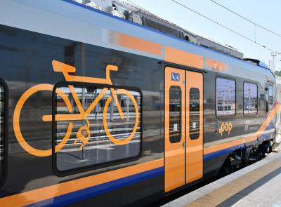 Nuovo treno elettrico Trenitalia nelle Marche: orari, tratte e novità estate 2025