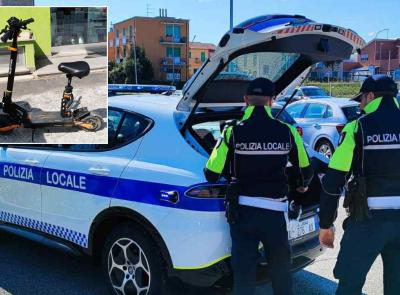 Civitanova, monopattino modificato come ciclomotore: 22enne sanzionato per oltre 6.000 euro Civitanova, monopattino modificato come ciclomotore: 22enne sanzionato per oltre 6.000 euro
