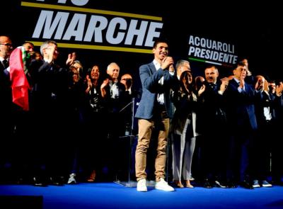 “Più Marche”: oltre 5.000 persone al fianco di Acquaroli per l’avvio della corsa alle regionali (FOTO e VIDEO)