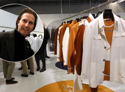 Tombolini protagonista a Pitti Uomo 108: da Bergomi a Zambrotta, lo Sport Suit lanciato da grandi nomi Tombolini protagonista a Pitti Uomo 108: da Bergomi a Zambrotta, lo Sport Suit lanciato da grandi nomi