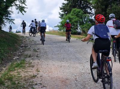 Monti Azzurri protagonisti del Festival IT.A.CÀ: turismo lento per un futuro condiviso Monti Azzurri protagonisti del Festival IT.A.CÀ: turismo lento per un futuro condiviso