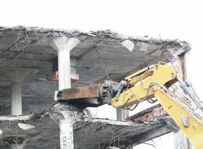 Macerata, montaggio gru in via Marche: come cambia la viabilità Macerata, montaggio gru in via Marche: come cambia la viabilità