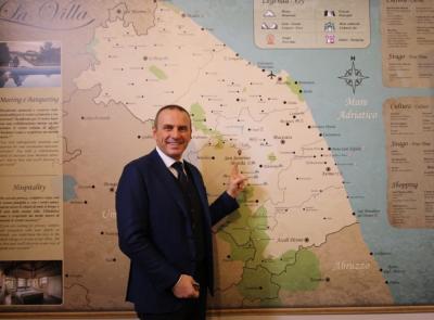 "Addio alle agenzie tradizionali, il futuro del turismo guarda a experience manager e ville con piscina"