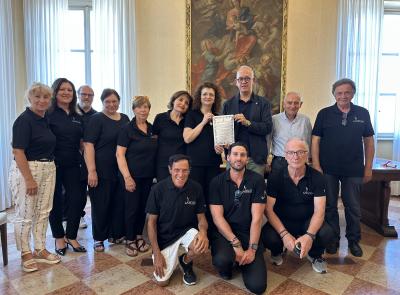 Civitanova celebra il Coro "Jubilate" e la Maestra Lupi: riconoscimento dal Comune Civitanova celebra il Coro "Jubilate" e la Maestra Lupi: riconoscimento dal Comune