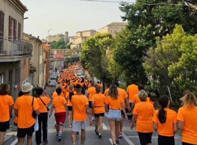 Torna la corsa dell’alba: Recanati ospita la "6alle6" tra musica, colori e solidarietà Torna la corsa dell’alba: Recanati ospita la "6alle6" tra musica, colori e solidarietà