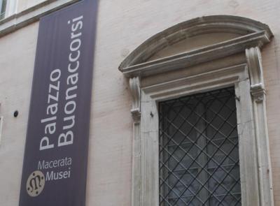 Macerata, un nuovo volto per Palazzo Buonaccorsi: 800mila euro per i lavori Macerata, un nuovo volto per Palazzo Buonaccorsi: 800mila euro per i lavori