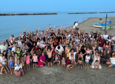 Civitanova, festa di fine anno per la Scuola "Rodari": genitori e bambini insieme per un pomeriggio speciale