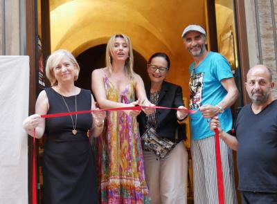 “Insieme”: la mostra che unisce arte e solidarietà per AFAM agli Antichi Forni “Insieme”: la mostra che unisce arte e solidarietà per AFAM agli Antichi Forni