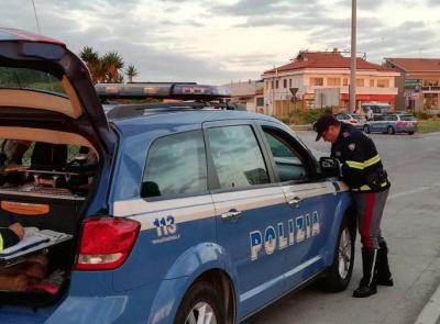 Controlli notturni lungo la costa di Macerata: 12 patenti ritirate per guida in stato di ebbrezza Controlli notturni lungo la costa di Macerata: 12 patenti ritirate per guida in stato di ebbrezza