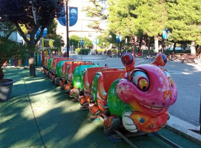 A Porto Potenza torna il trenino “Brucomela” in Piazza Douhet: entusiasmo tra residenti e bambini A Porto Potenza torna il trenino “Brucomela” in Piazza Douhet: entusiasmo tra residenti e bambini