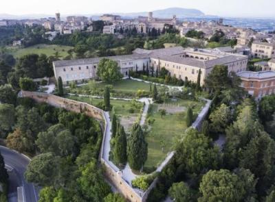 il Fai presenta gli aperitivi letterari all'Orto sul Colle dell'Infinito il Fai presenta gli aperitivi letterari all'Orto sul Colle dell'Infinito