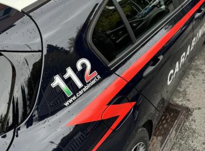 Pollenza, compra pneumatici online, ma è una truffa: denunciata 51enne