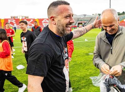 Maceratese, il ds De Cesare fissa la rotta: “Appartenenza e valori condivisi. Così torniamo in Serie D” Maceratese, il ds De Cesare fissa la rotta: “Appartenenza e valori condivisi. Così torniamo in Serie D”