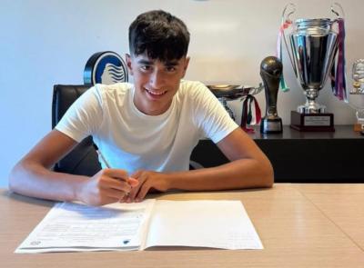 Thomas Giacchetti firma con l’Atalanta: un’altra stella dell’Academy Civitanovese vola nel grande calcio Thomas Giacchetti firma con l’Atalanta: un’altra stella dell’Academy Civitanovese vola nel grande calcio