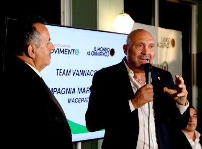 Luca Paolorossi entra nella Lega, all'annuncio c'è anche Vannacci: "Darò il mio contributo ad Acquaroli" Luca Paolorossi entra nella Lega, all'annuncio c'è anche Vannacci: "Darò il mio contributo ad Acquaroli"