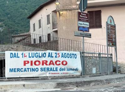 Pioraco, countdown terminato per “L’Antico in Piazza”: al via uno dei mercatini più visitati dell’entroterra Pioraco, countdown terminato per “L’Antico in Piazza”: al via uno dei mercatini più visitati dell’entroterra