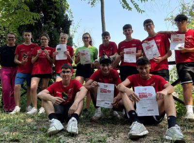 San Severino - Cura del verde e panchine sistemate: a "fare fatica" d'estate sono i giovani under 21