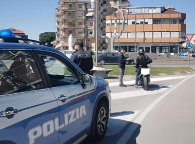 Controlli straordinari a Civitanova: espulso un cittadino irregolare, oltre 60 persone identificate