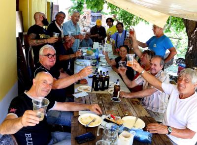 Urbisaglia - 'Un mercoledì da...maccheroni', il pranzo improvvisato targato Mirko Salvatori: "Chi c'è, c'è" (FOTO e VIDEO)