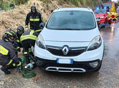 Incidente in scooter durante il temporale: muore una ragazza di 17 anni