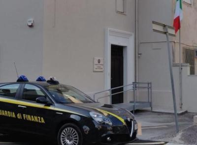 Porto Recanati, maxi sequestro di giocattoli contraffatti: oltre 3.200 pezzi ritirati dal mercato