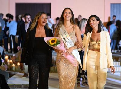 Moda, talento e messaggi autentici: Belforte in passerella conquista tutti