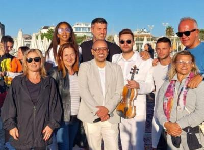 "Viva la Vita", l'alba musicale di Civitanova: torna la magia del violino di Valentino Alessandrini
