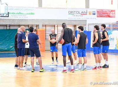 Palla a due sulla nuova stagione, l'Attila Basket comincia il suo percorso: "Sarà un campionato impegnativo"