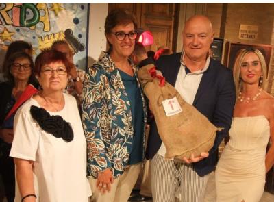 Risate, musica e talento: la Corrida Recanatese 2025 incorona Cristina Saracinelli