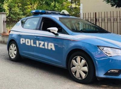 Eroina e cocaina nascoste in una fioriera: scatta il sequestro della Polizia