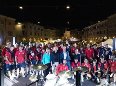 Serata magica in piazza: la Settempeda si presenta alla città durante lo “Street food” Serata magica in piazza: la Settempeda si presenta alla città durante lo “Street food”