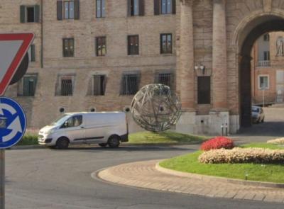 Macerata, lavori nell'area parcheggio di piazza Nazario Sauro: come cambia la viabilità