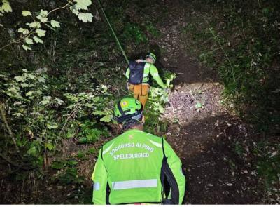 Bloccato tra le rocce all’Ambro: escursionista salvato dal Soccorso Alpino