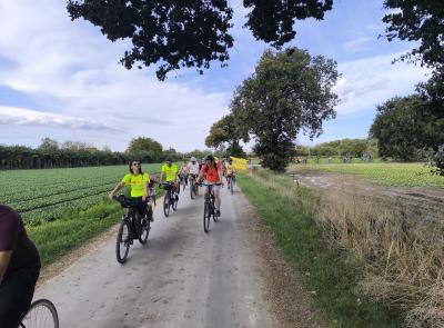 In 100 per la pace: successo della pedalata solidale di Emergency e Fiab